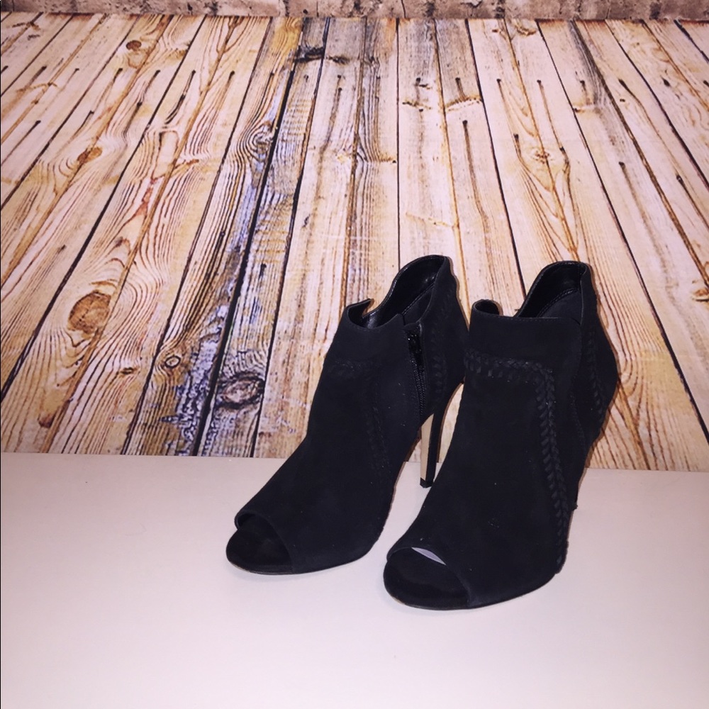 Vince Camuto Peep Toe High Heel Booties size 7